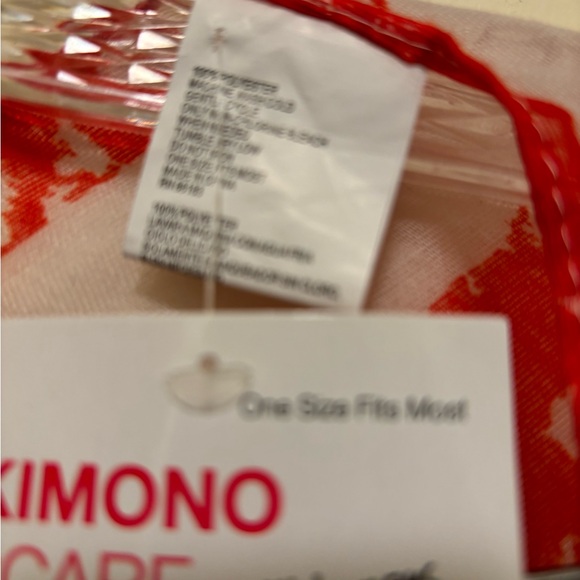 Kimono Red White and Blue American Flag Scarf with 3" White Hemline Fringe - Picture 6 of 8